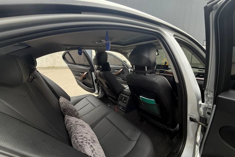 Продам BMW 328 2015 года в Киеве