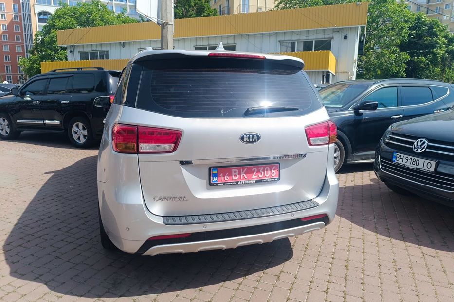 Продам Kia Carnival Dizel 2015 года в Одессе