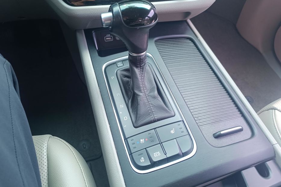 Продам Kia Carnival Dizel 2015 года в Одессе