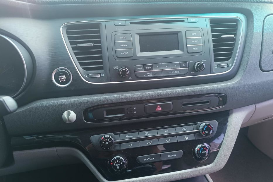 Продам Kia Carnival Dizel 2015 года в Одессе