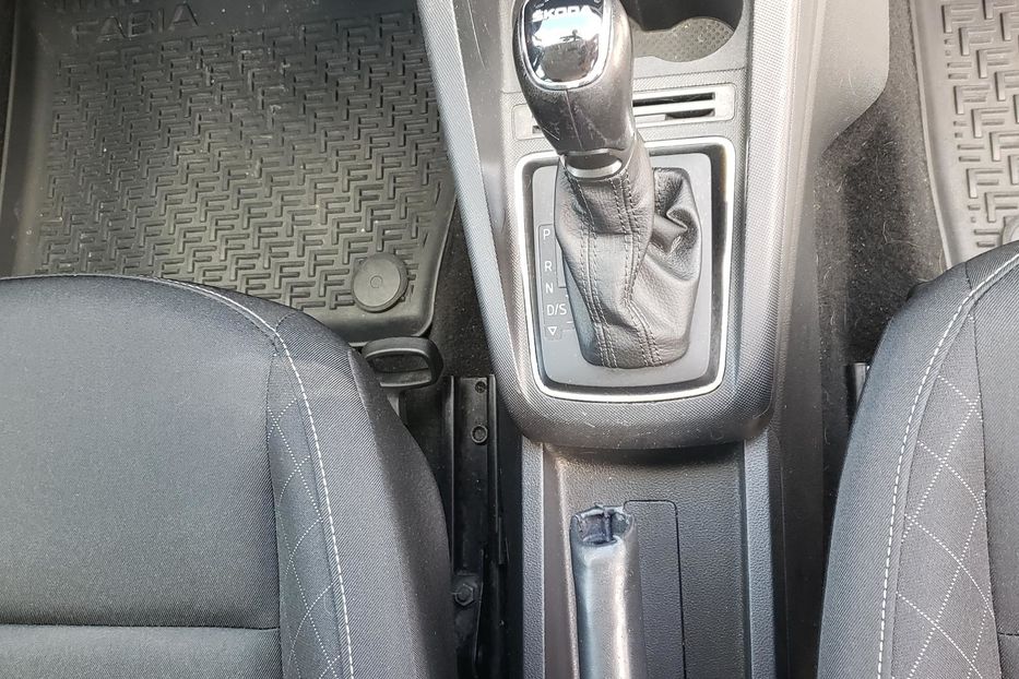 Продам Skoda Fabia III покоління (FL) 2018 года в г. Бровары, Киевская область