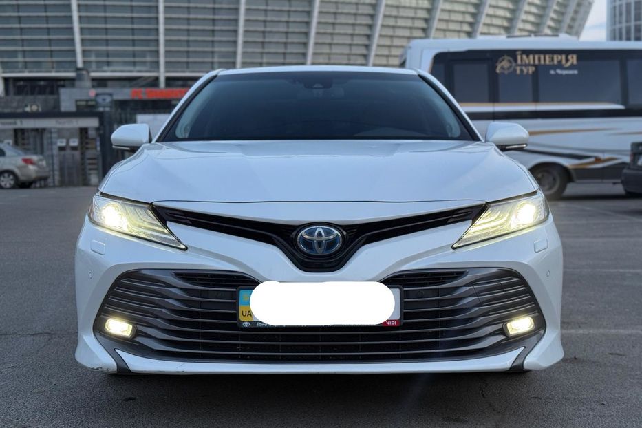 Продам Toyota Camry Premium  2020 года в Киеве