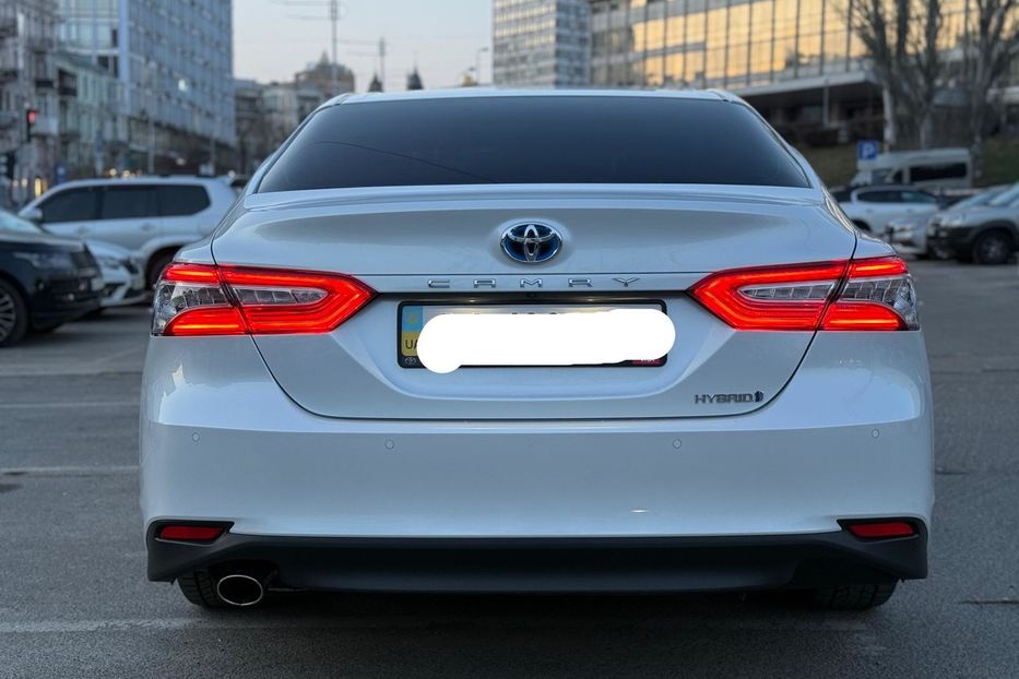 Продам Toyota Camry Premium  2020 года в Киеве