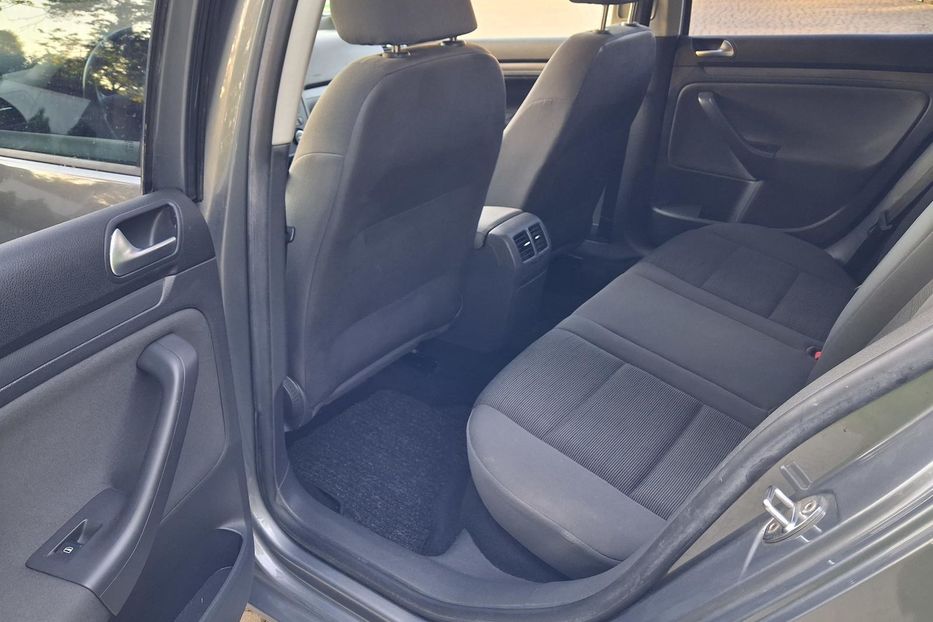 Продам Volkswagen Golf V 1.6 mpi 2007 года в Львове