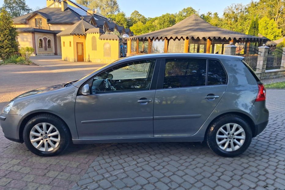 Продам Volkswagen Golf V 1.6 mpi 2007 года в Львове