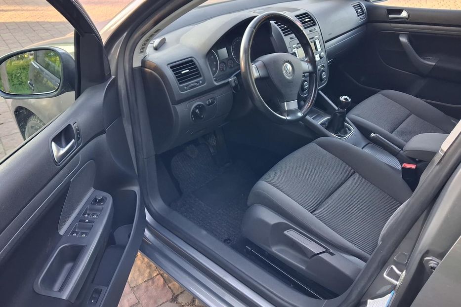 Продам Volkswagen Golf V 1.6 mpi 2007 года в Львове