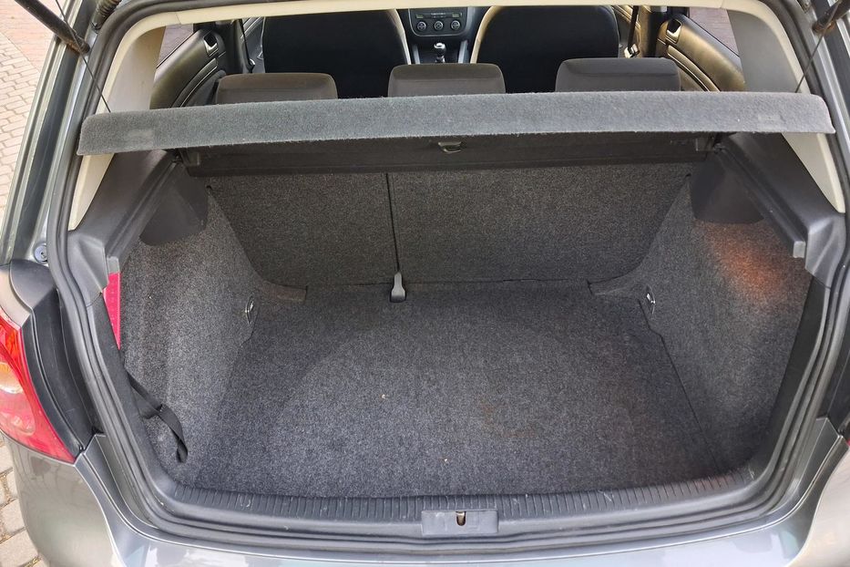 Продам Volkswagen Golf V 1.6 mpi 2007 года в Львове
