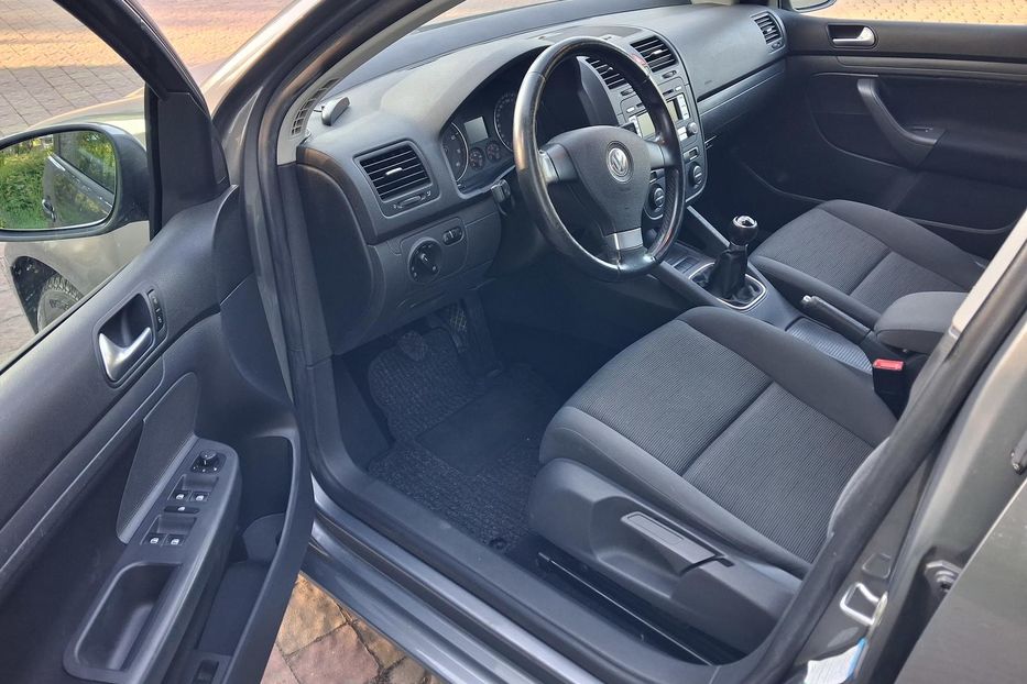 Продам Volkswagen Golf V 1.6 mpi 2007 года в Львове