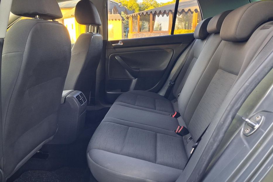 Продам Volkswagen Golf V 1.6 mpi 2007 года в Львове