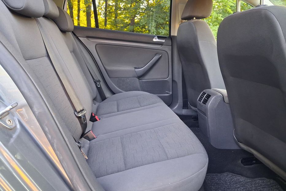 Продам Volkswagen Golf V 1.6 mpi 2007 года в Львове