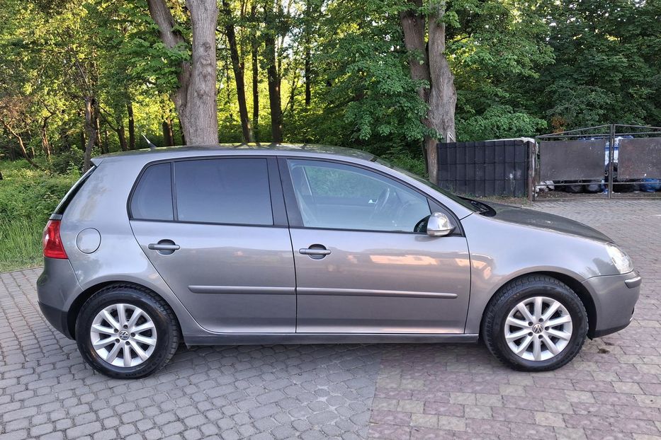 Продам Volkswagen Golf V 1.6 mpi 2007 года в Львове