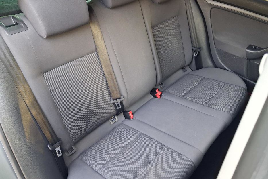 Продам Volkswagen Golf V 1.6 mpi 2007 года в Львове