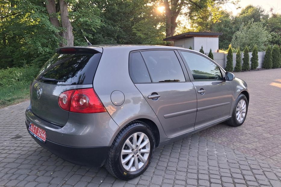 Продам Volkswagen Golf V 1.6 mpi 2007 года в Львове