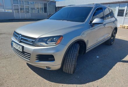 Продам Volkswagen Touareg Гибрид 2011 года в Киеве