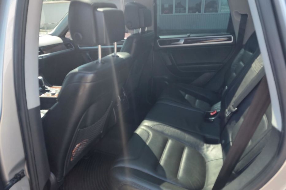 Продам Volkswagen Touareg Гибрид 2011 года в Киеве
