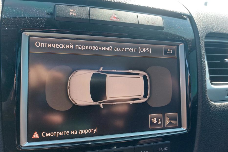 Продам Volkswagen Touareg Гибрид 2011 года в Киеве