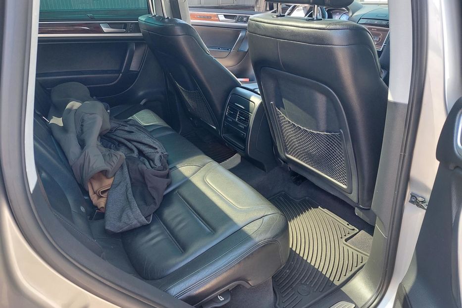 Продам Volkswagen Touareg Гибрид 2011 года в Киеве