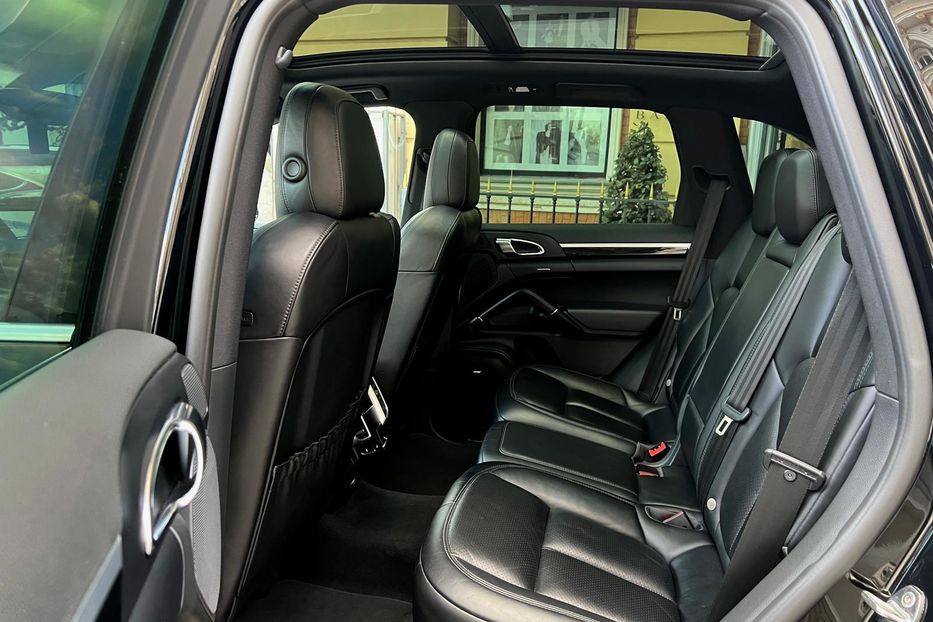 Продам Porsche Cayenne Hybrid Экономичное и комфортно 2016 года в Одессе