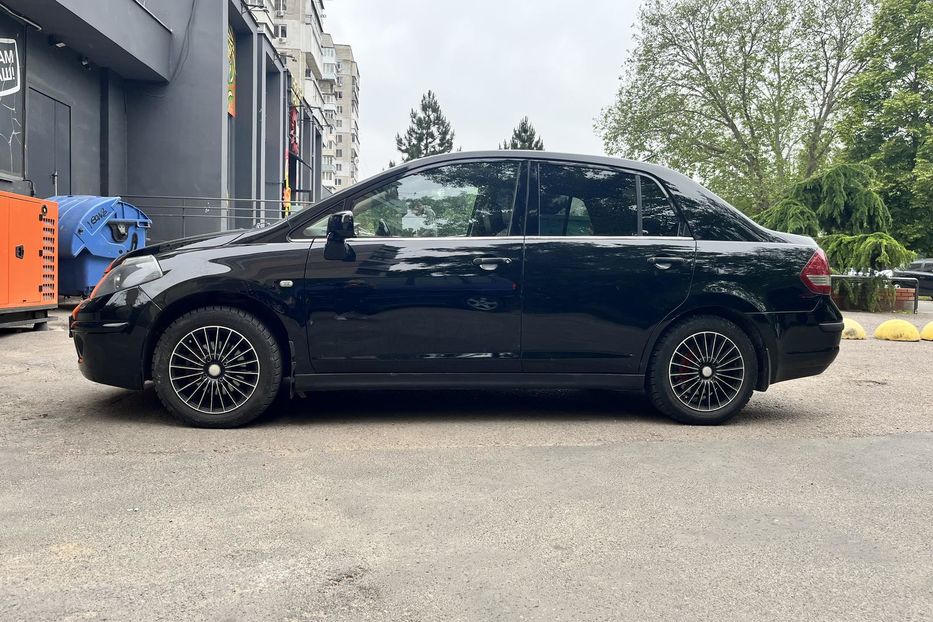 Продам Nissan TIIDA 2008 года в Одессе
