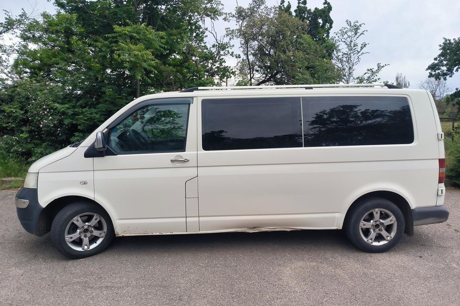 Продам Volkswagen T5 (Transporter) пасс. Лонг база  2005 года в Николаеве