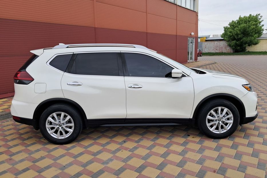 Продам Nissan Rogue SV 2018 года в г. Гайсин, Винницкая область