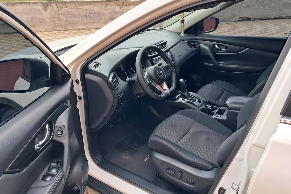 Продам Nissan Rogue SV 2018 года в г. Гайсин, Винницкая область