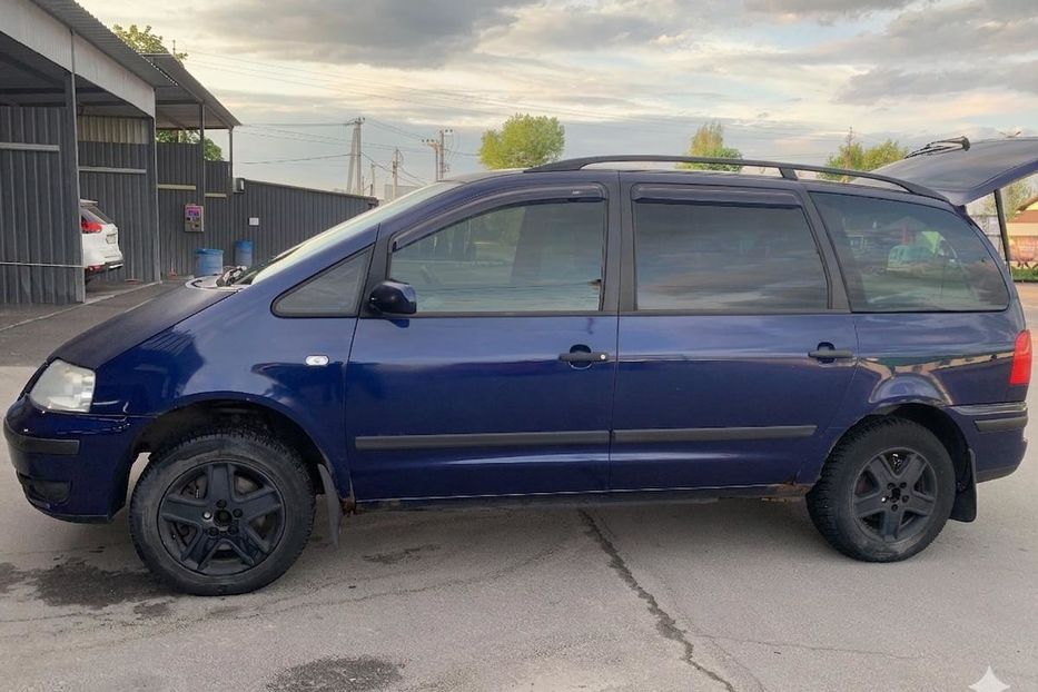 Продам Volkswagen Sharan 2003 года в Киеве