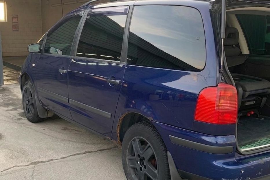 Продам Volkswagen Sharan 2003 года в Киеве