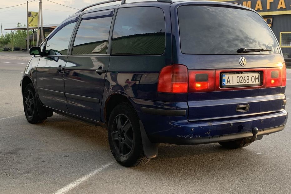 Продам Volkswagen Sharan 2003 года в Киеве