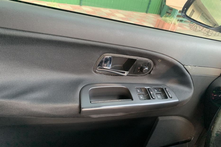 Продам Volkswagen Sharan 2003 года в Киеве