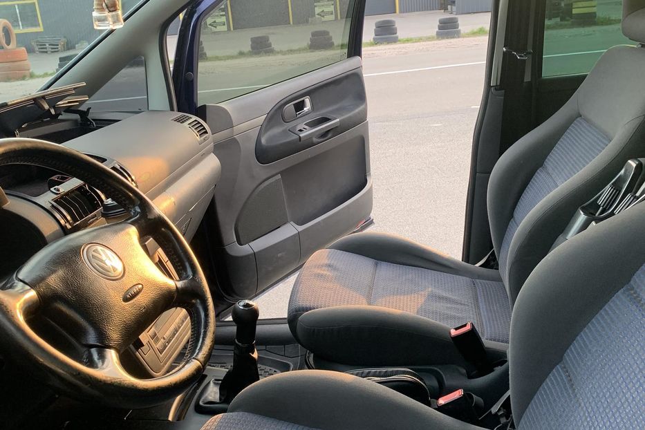Продам Volkswagen Sharan 2003 года в Киеве