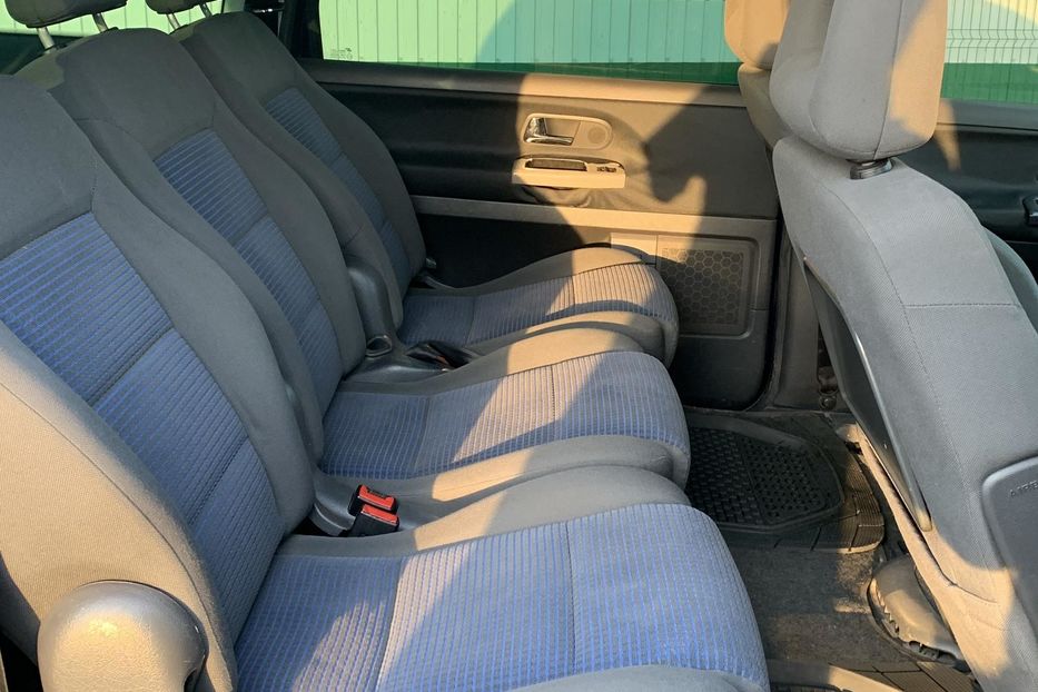 Продам Volkswagen Sharan 2003 года в Киеве