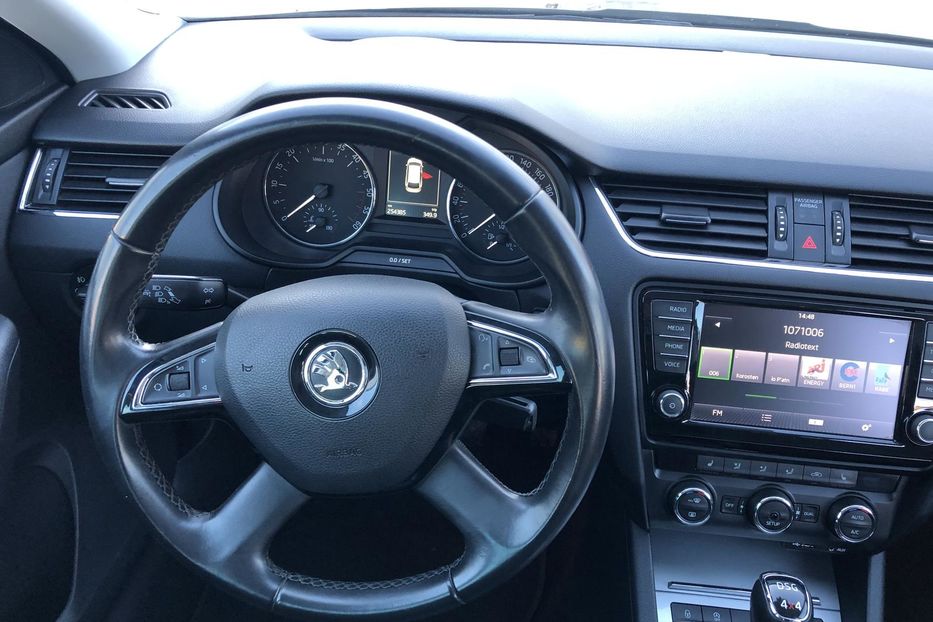 Продам Skoda Octavia A7 VRS 2.0 TDI DSG (184 к.с.) 4х4 2015 года в Житомире