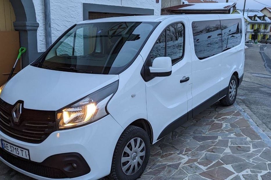 Продам Renault Trafic пасс. 2018 года в Днепре