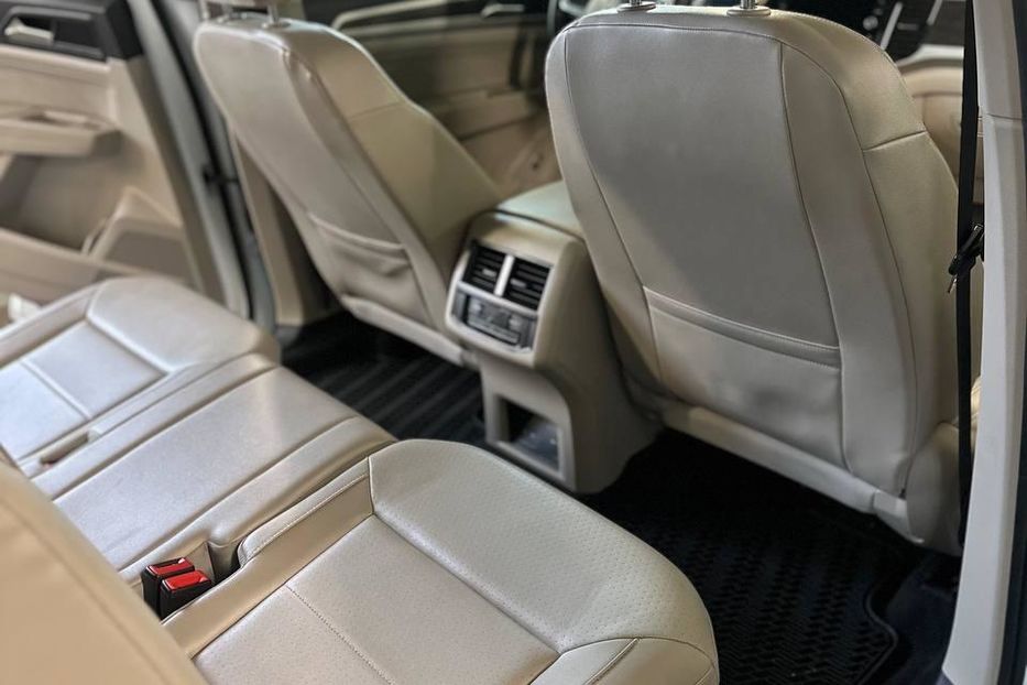 Продам Volkswagen Atlas SE R-Line 2022 года в Киеве
