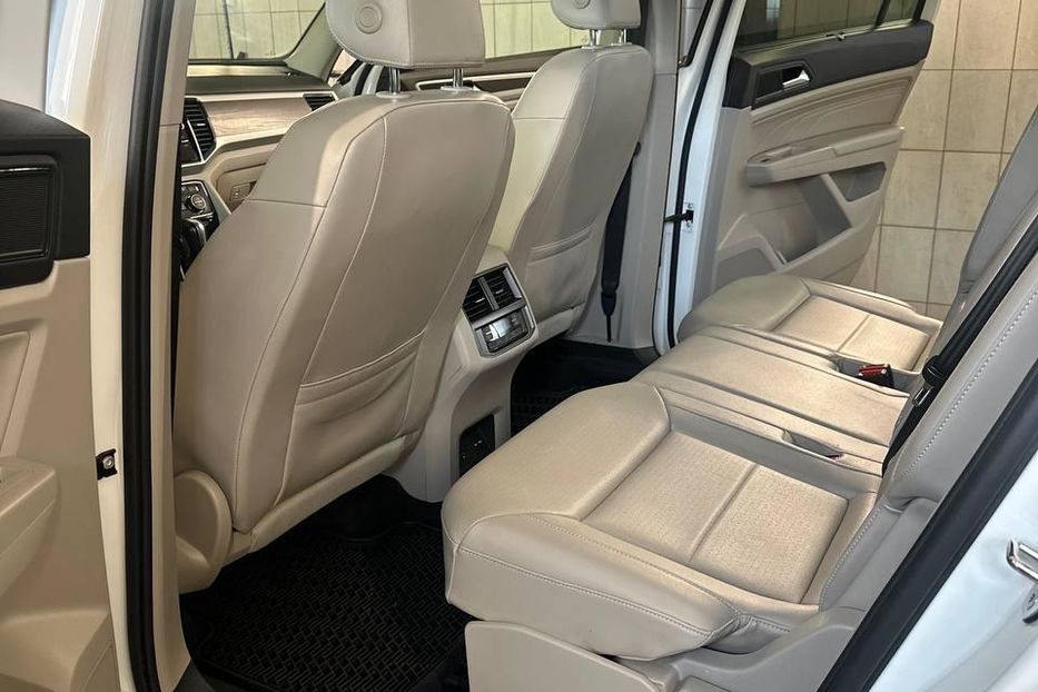 Продам Volkswagen Atlas SE R-Line 2022 года в Киеве