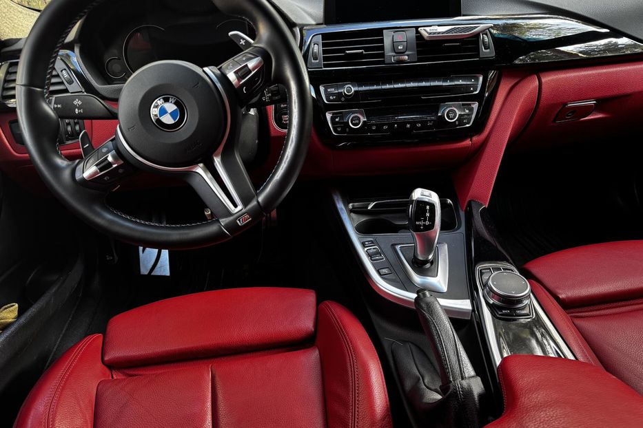 Продам BMW 318 318d 2017 года в Киеве
