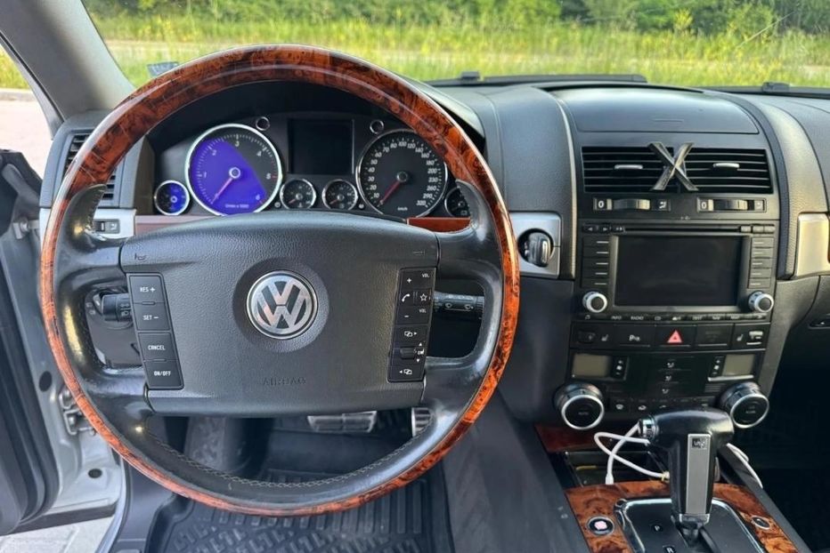 Продам Volkswagen Touareg 2006 года в Запорожье