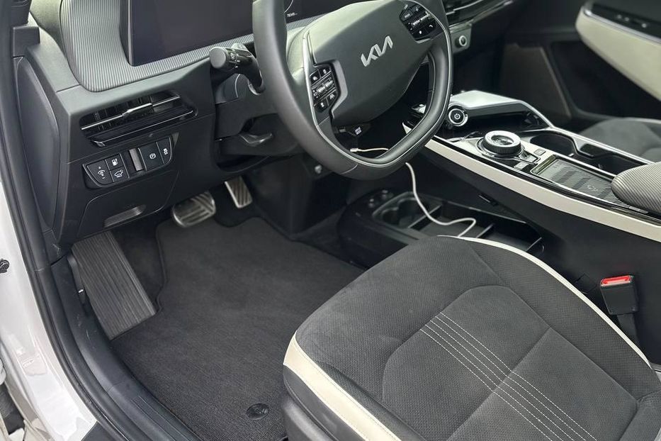 Продам Kia EV6 GT-Line 2023 года в Киеве