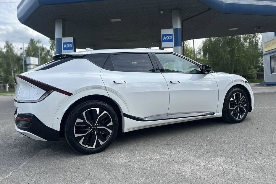 Продам Kia EV6 GT-Line 2023 года в Киеве