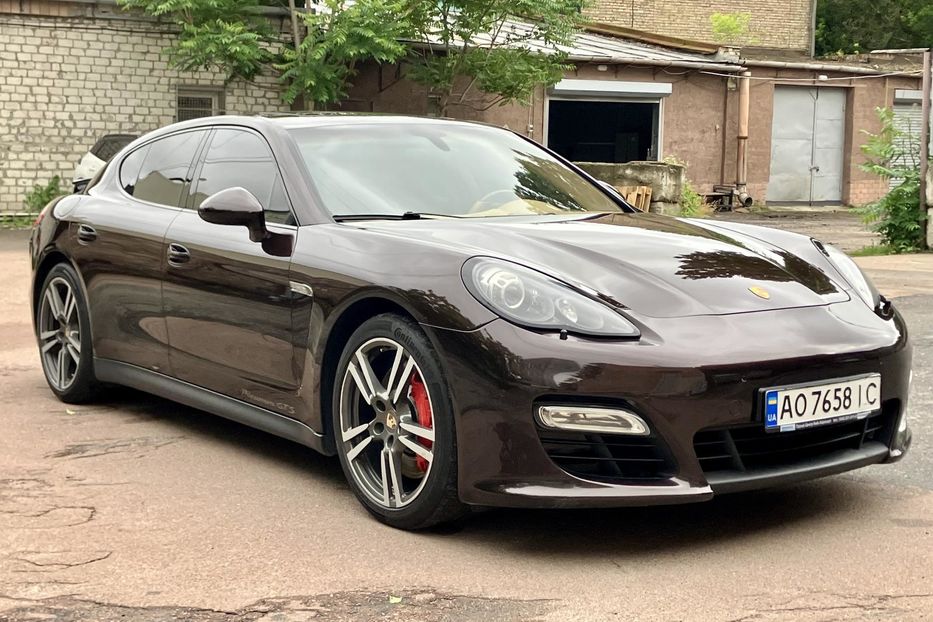 Продам Porsche Panamera GTS  2013 года в Киеве