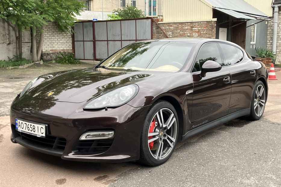 Продам Porsche Panamera GTS  2013 года в Киеве