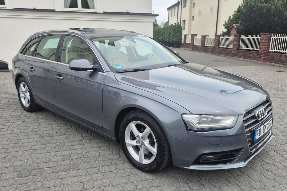 Продам Audi A4 2012 года в Днепре