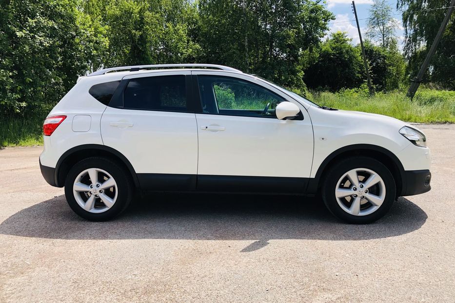 Продам Nissan Qashqai I поколение (FL), 1.6 CVT (117 2014 года в Житомире