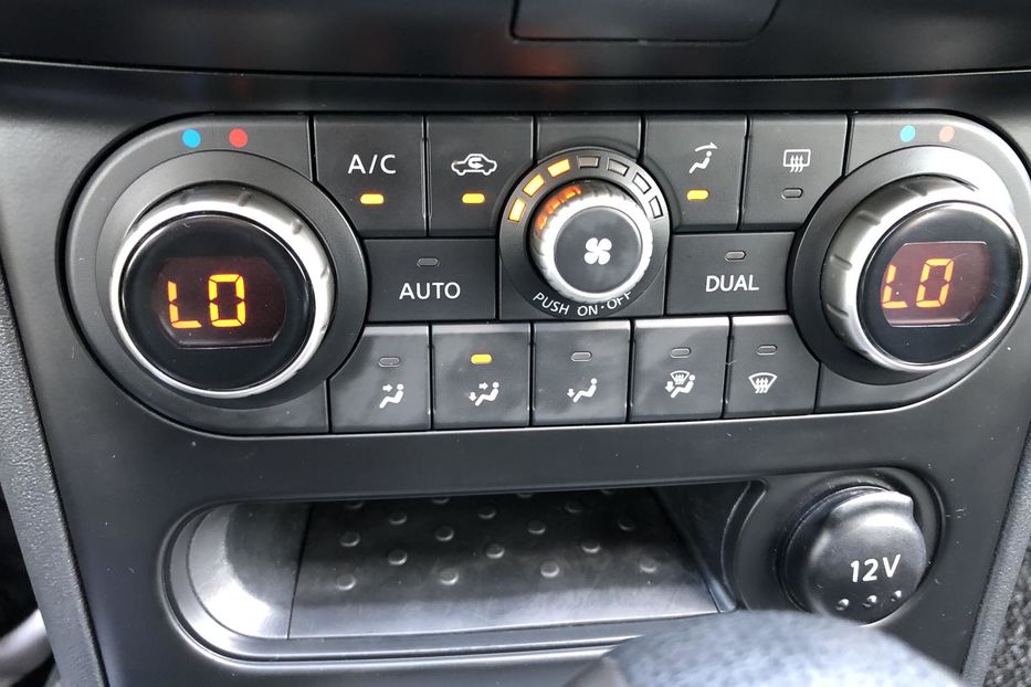 Продам Nissan Qashqai I поколение (FL), 1.6 CVT (117 2014 года в Житомире