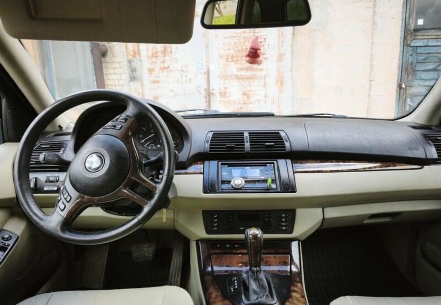 Продам BMW X5 2003 года в г. Изюм, Харьковская область