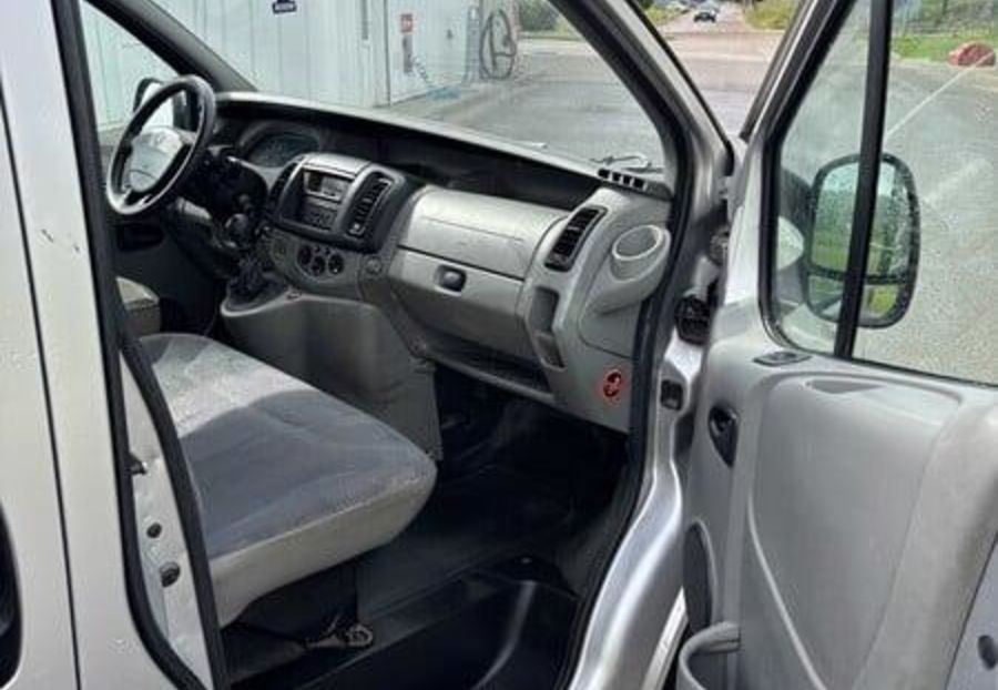 Продам Renault Trafic пасс. 2006 года в Харькове