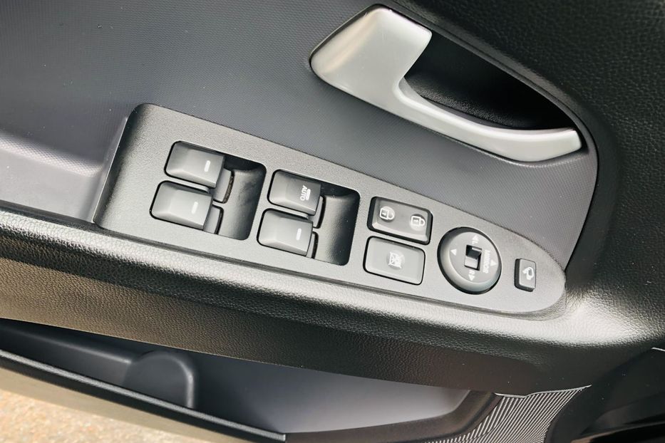 Продам Kia Sportage III поколение 2.0d AT (184 л.с 2014 года в Житомире