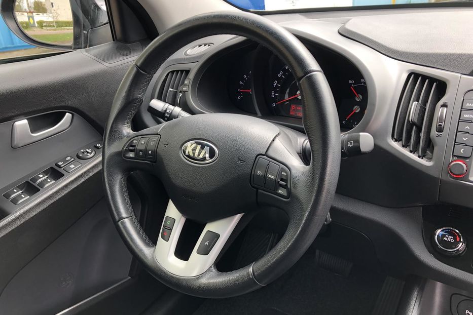 Продам Kia Sportage III поколение 2.0d AT (184 л.с 2014 года в Житомире