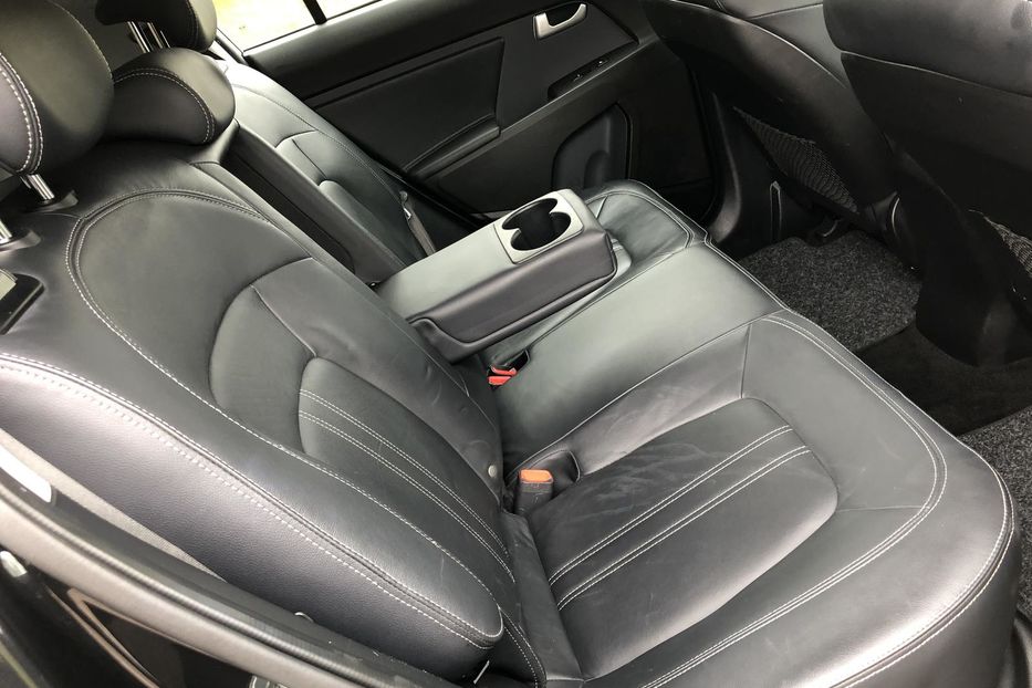 Продам Kia Sportage III поколение 2.0d AT (184 л.с 2014 года в Житомире